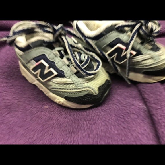 Size 1 New Balance - Picture 4 of 5